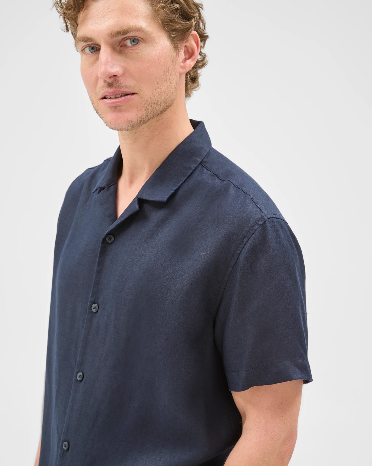 European Linen Short Sleeve Revere Collar Shirt - Navy 6 of 6
