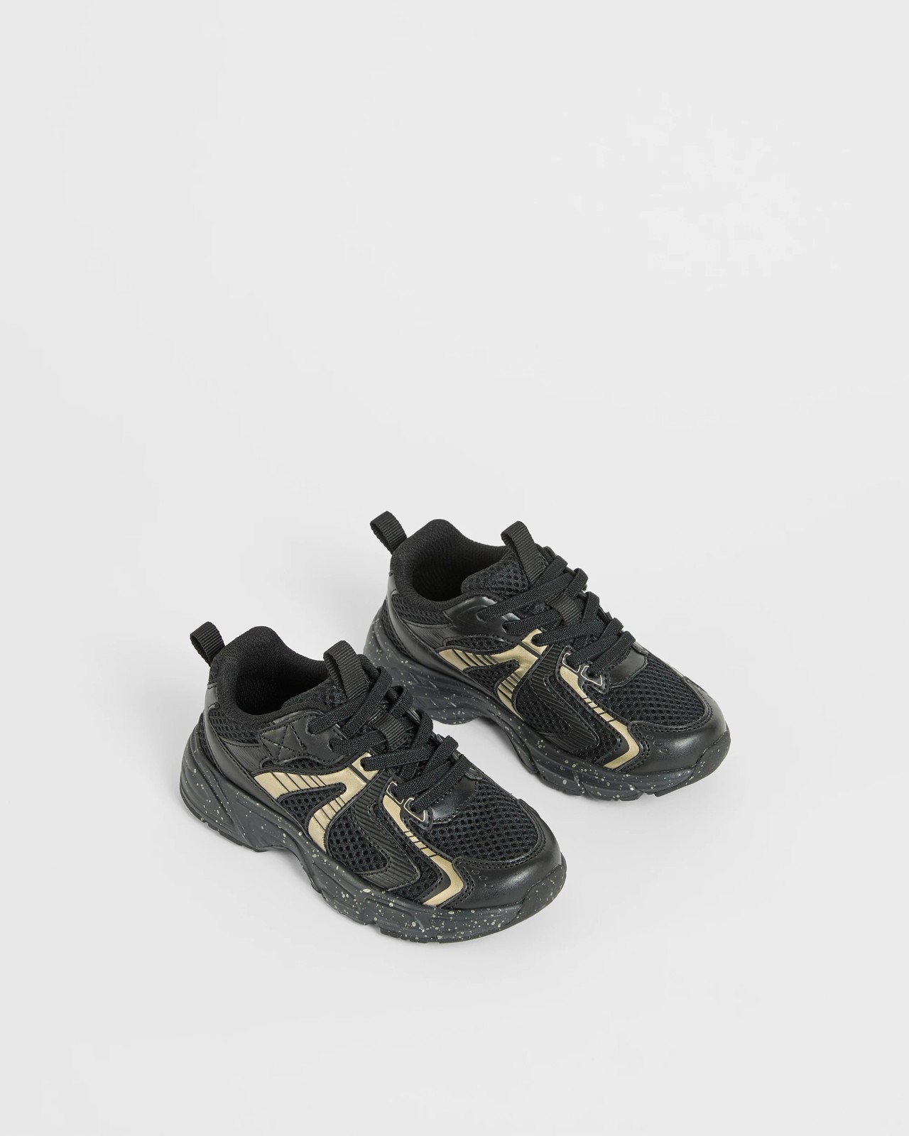Fresh Mesh Runners - Black / Gold 2 of 3