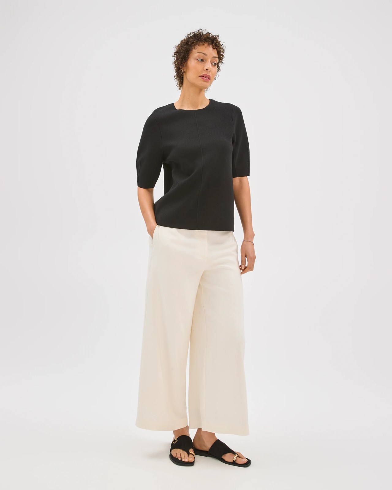 Preview Lantern Short Sleeve Crepe Knit Top - Black 3 of 5
