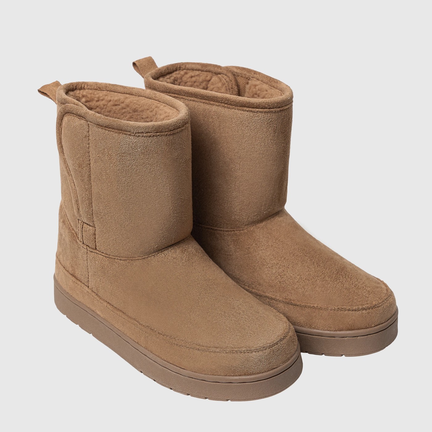 Piping hot hot sale ugg boots