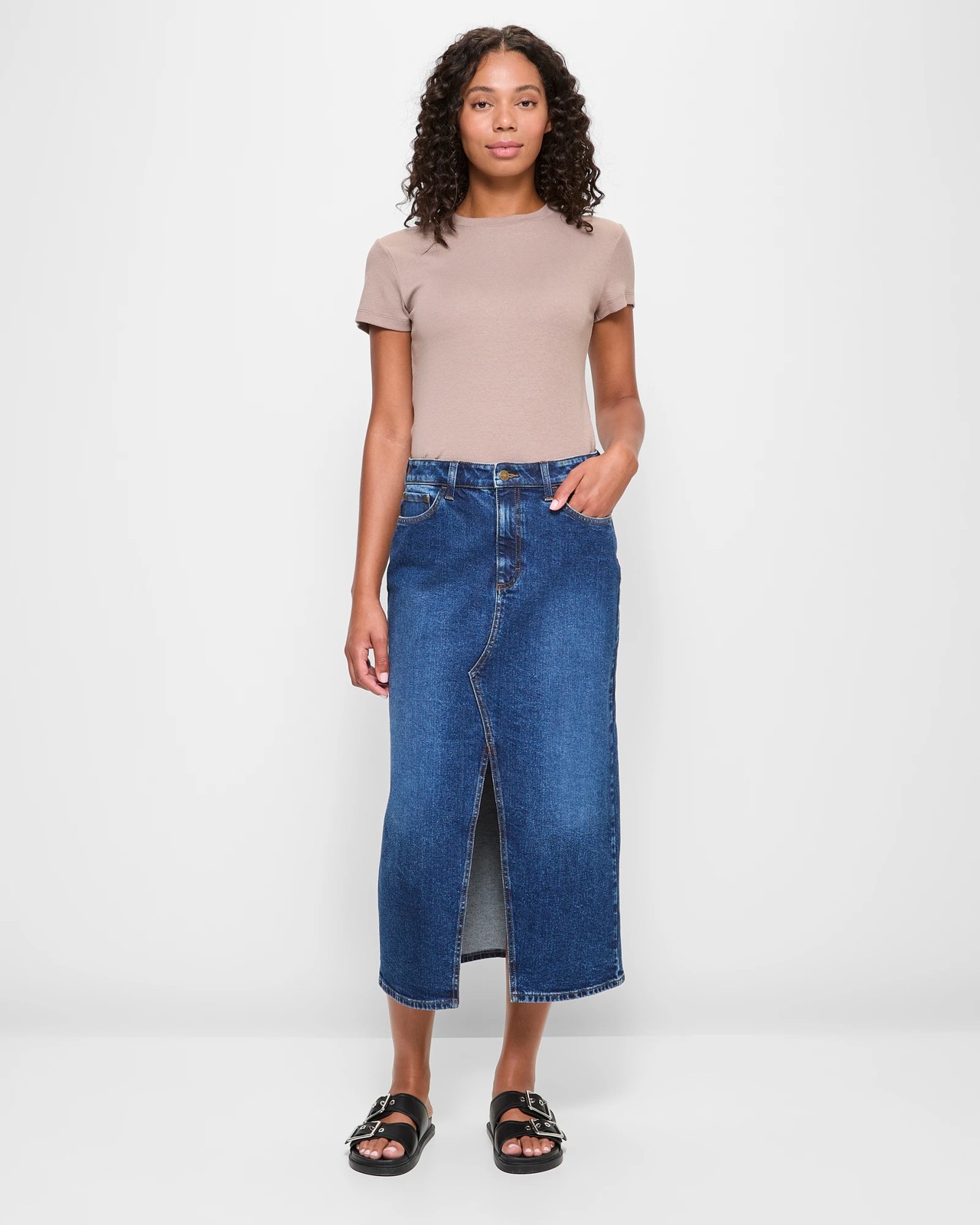 220_70422832_1+220T7042