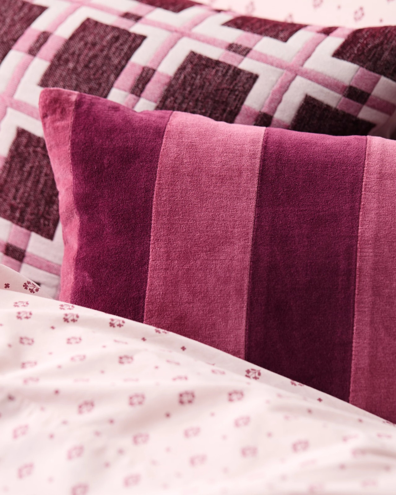 Scarlett Chenille Textured Quilt Cover Set - Sangria 4 of 6