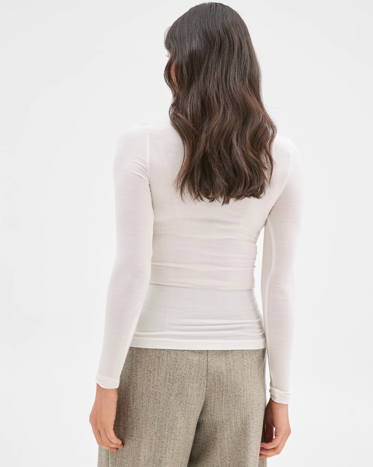 Preview Long Sleeve Luxe Layering Crew Neck Knit Top - White 5 of 6