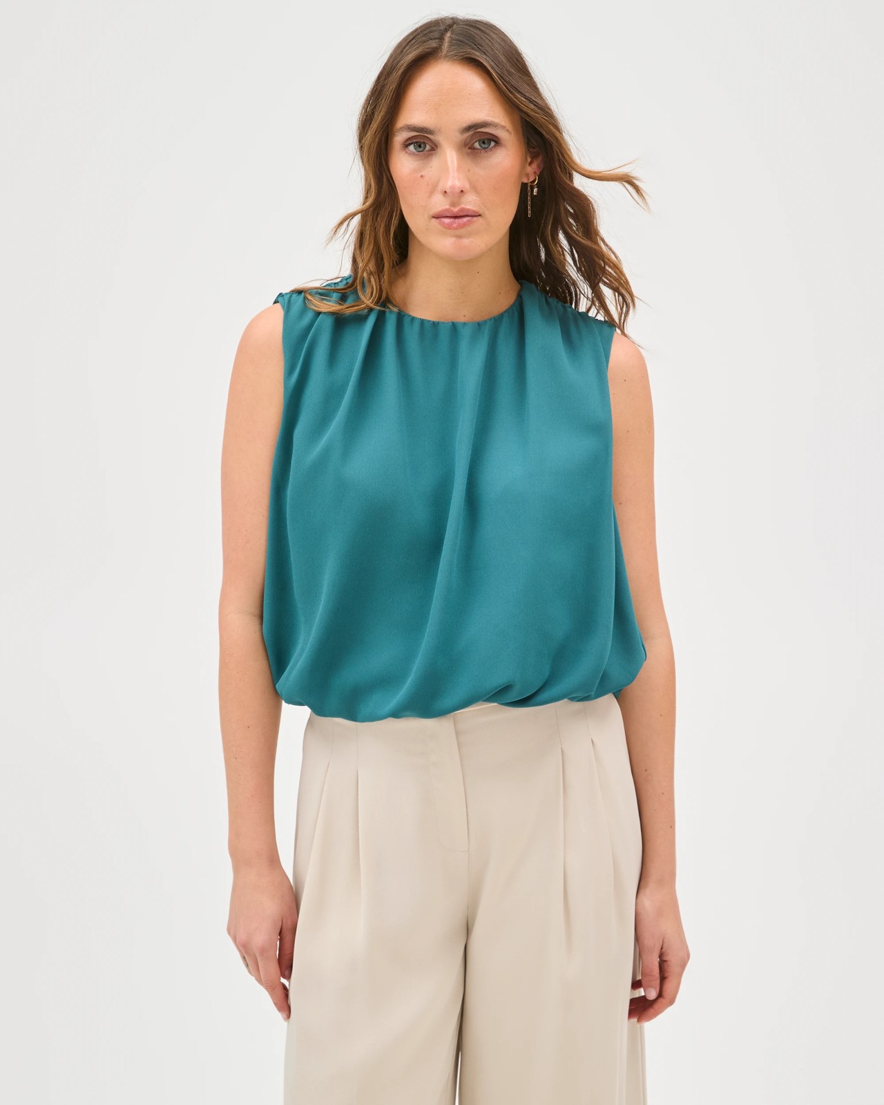 Preview Sleeveless Bubble Hem Blouse - Peacock 2 of 5