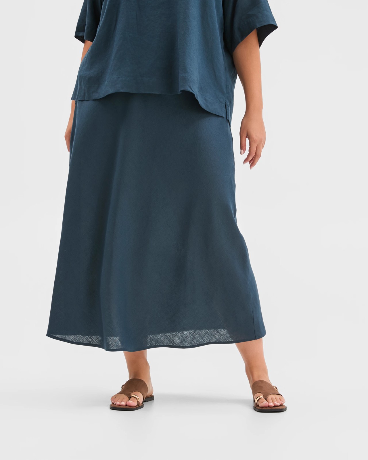 Plus Size European Linen Seam Detail Skirt 3 of 6