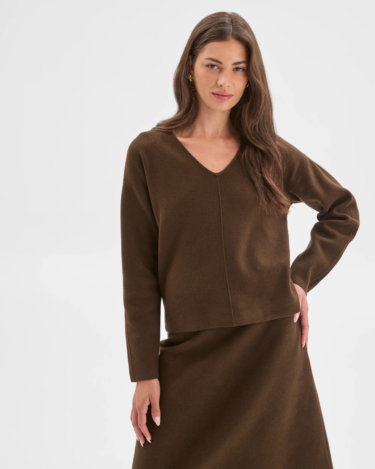 Petites Australian Cotton Blend Polished V-Neck Jumper - Olive 4 of 5