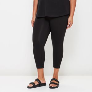 Curve 3/4 Length Leggings product image