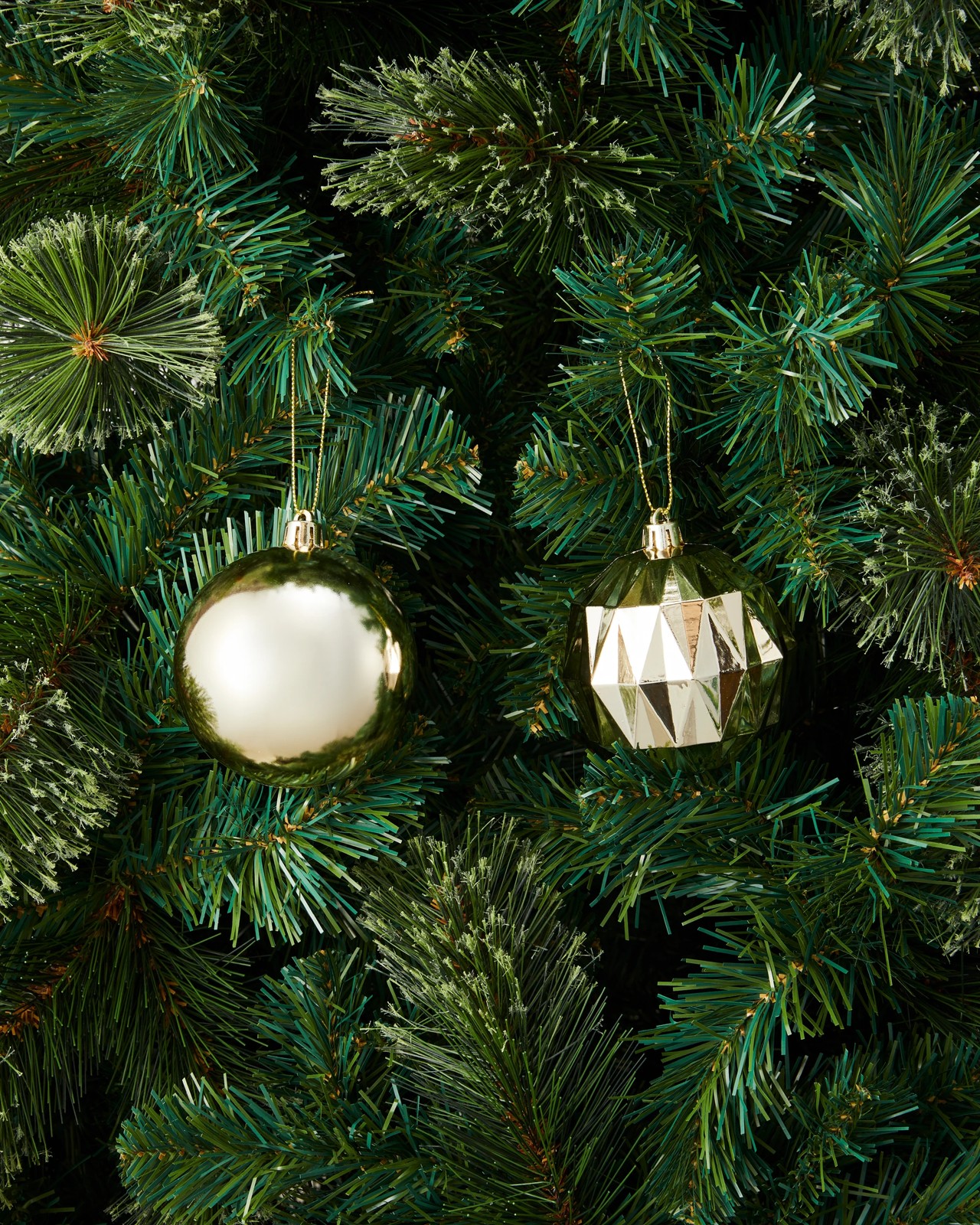 Anko 8 Pack 8cm Gold Look Baubles 4 of 4