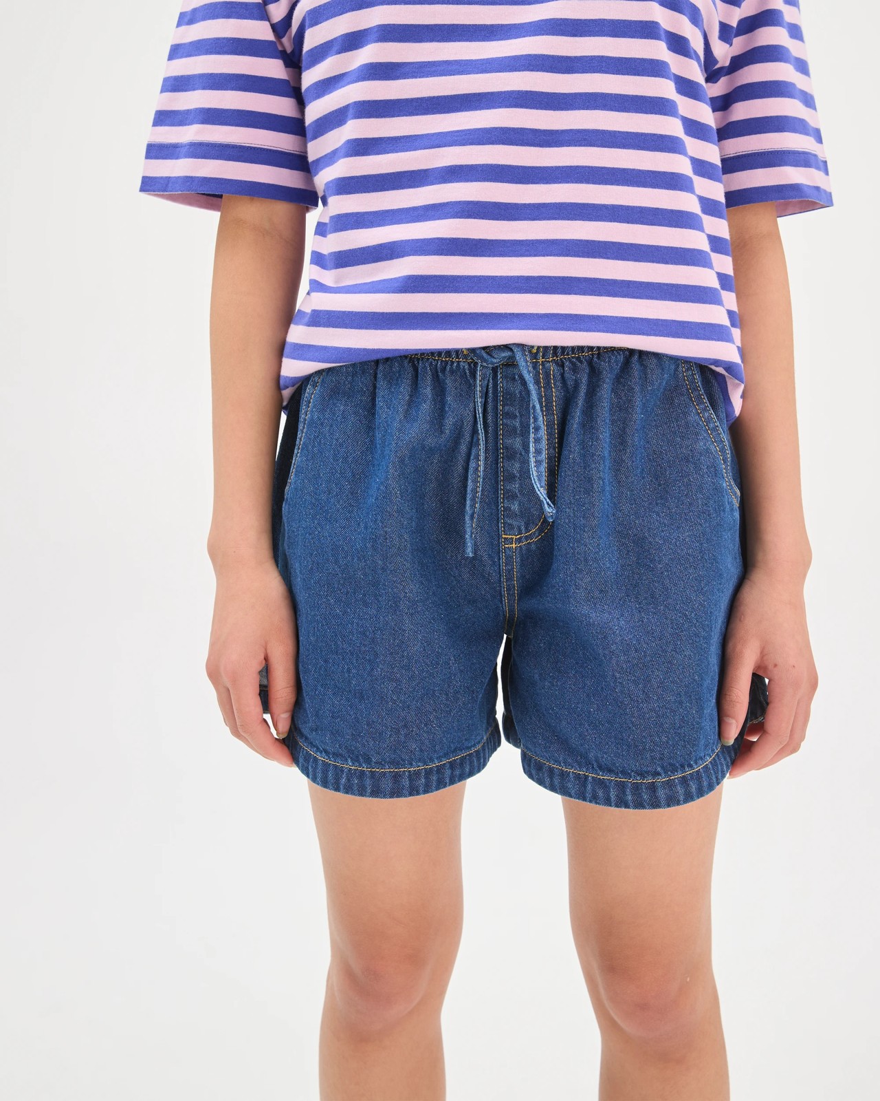 Pull On Denim Shorts - Mid Wash 3 of 5