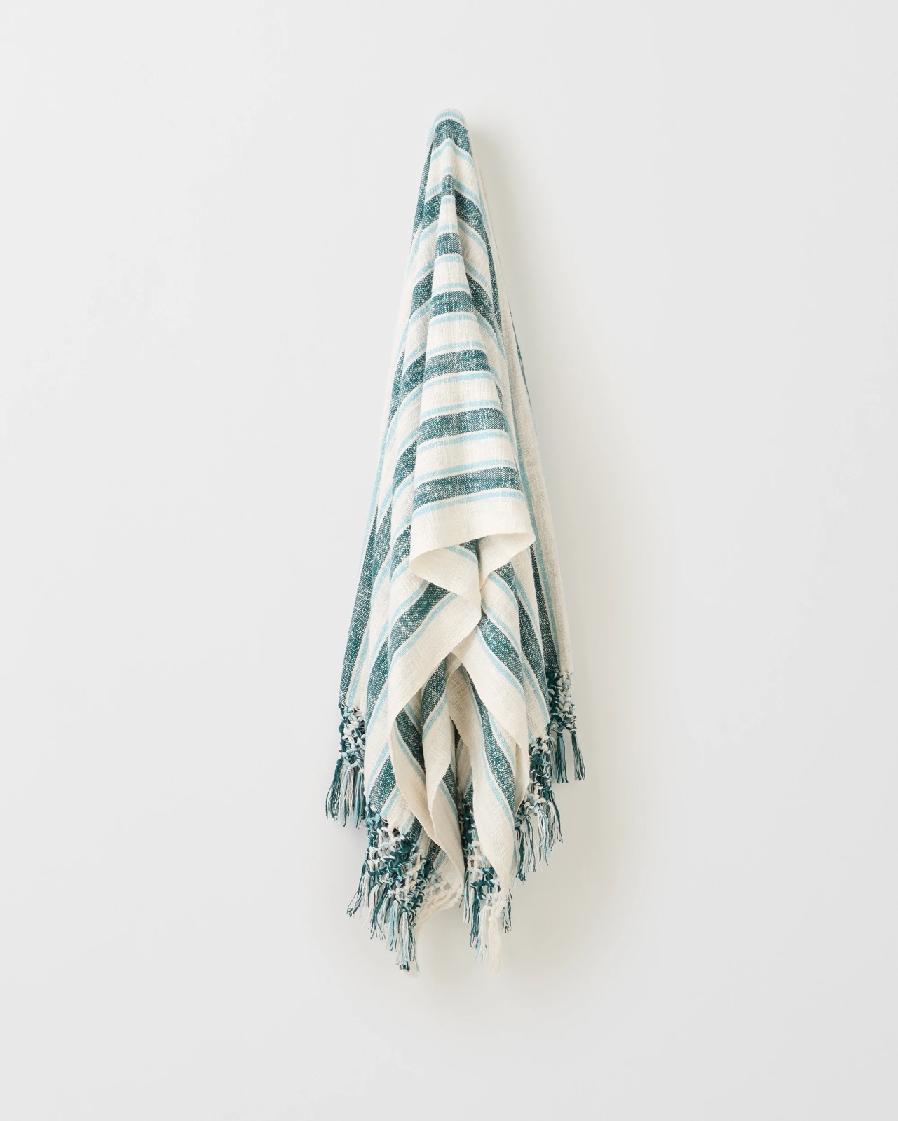 590_71579467_3+590T7157