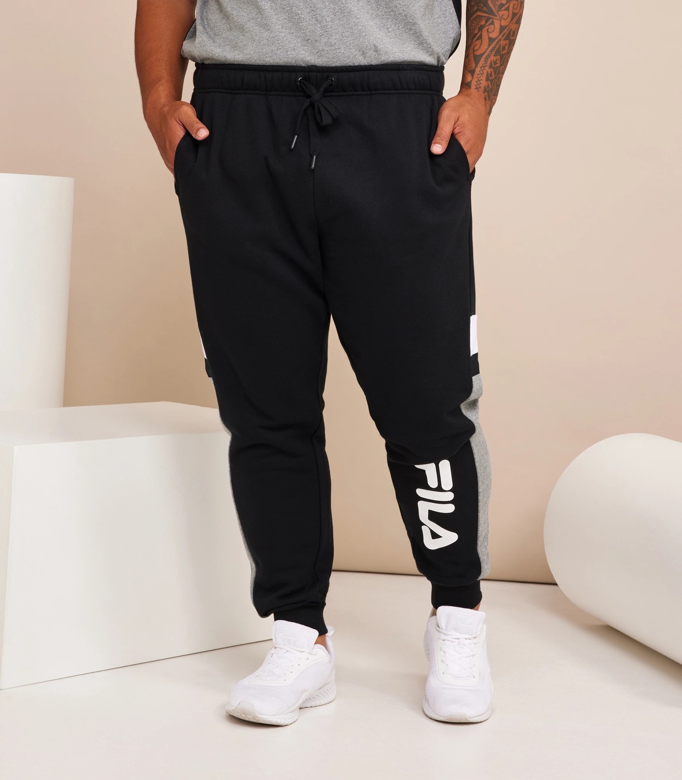 Fila on sale jogging pants