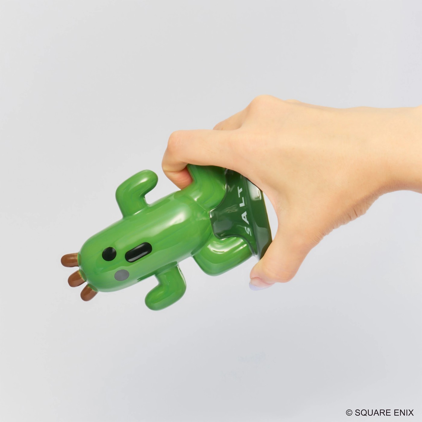 Square Enix Final Fantasy Series - Salt & Pepper Cactuar Dispensers 2 of 5