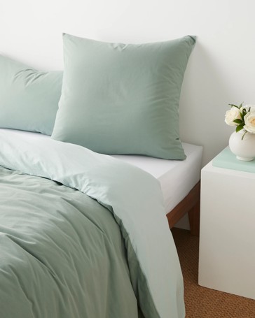 Arlo Stonewash Two-Tone European Pillowcase - Pistachio/Seafoam