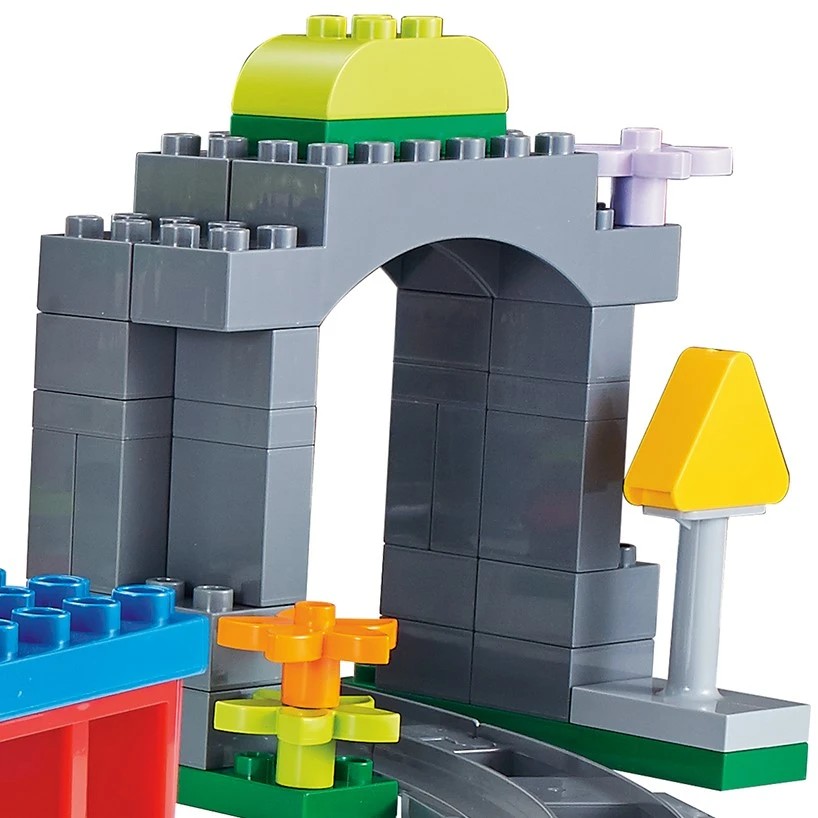 170 Piece Junior Blocks: Railway Station with Motorised Train Playset 3 of 6