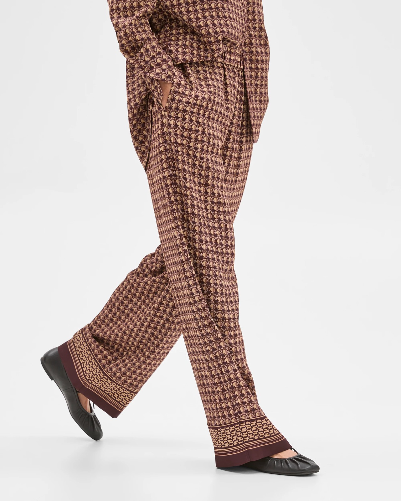 Preview Elastic Waist Wide Leg Pants 4 of 6