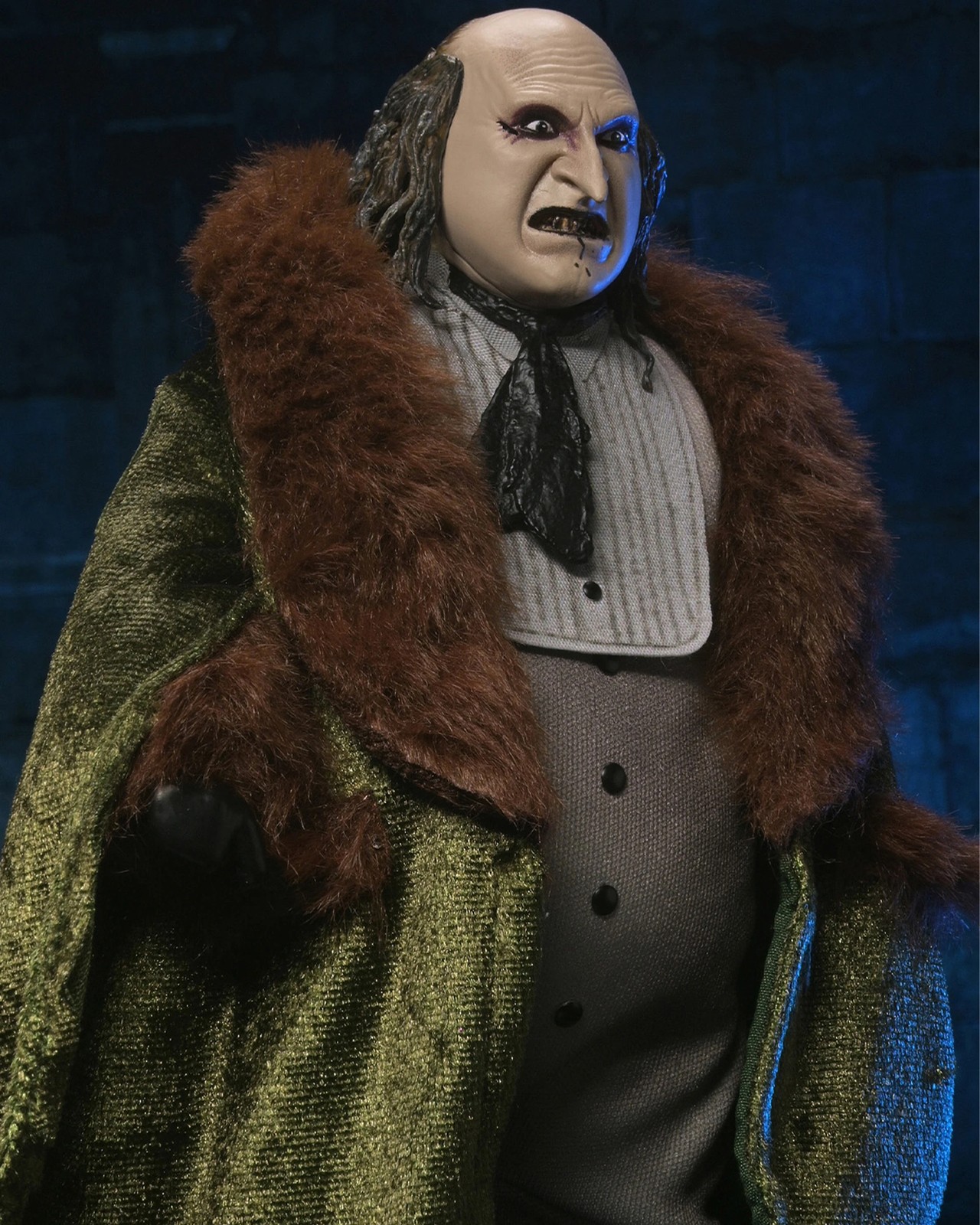 Neca DC Comics: The Penguin (Batman Returns) – 8 Inch Scale Clothed Action Figure 3 of 5