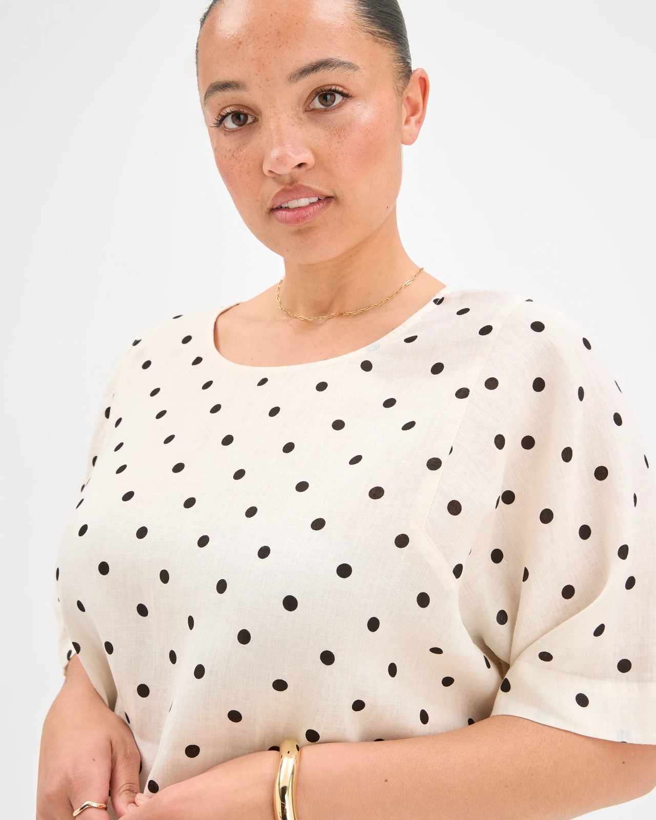Plus Size European Linen Seam Detail T-Shirt - Spot Print 5 of 5