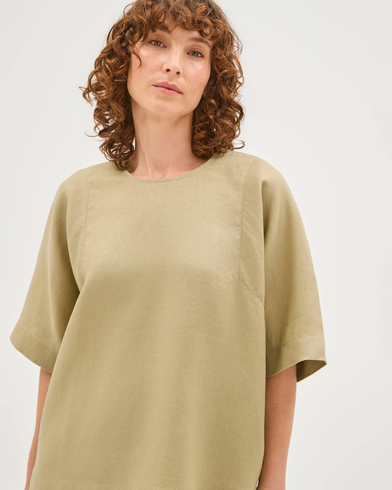 European Linen Boxy Seamed T-Shirt  - Crushed Leaf 3 of 6