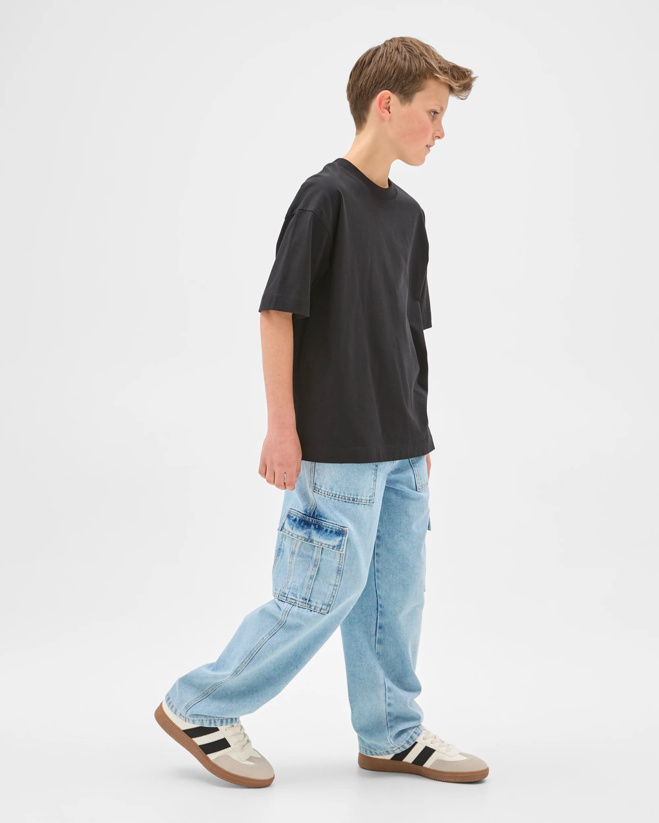Australian Cotton Blend Loose Fit Cargo Denim Jeans - Light Wash 2 of 6