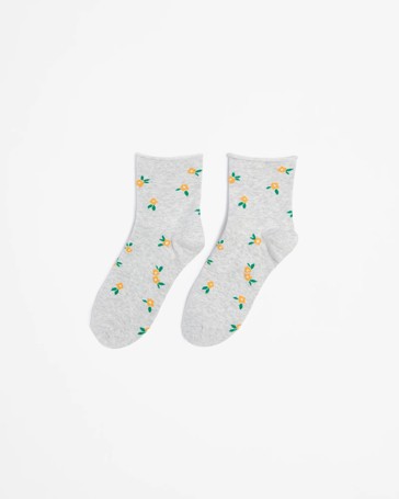 Roll Hem Quarter Crew Socks