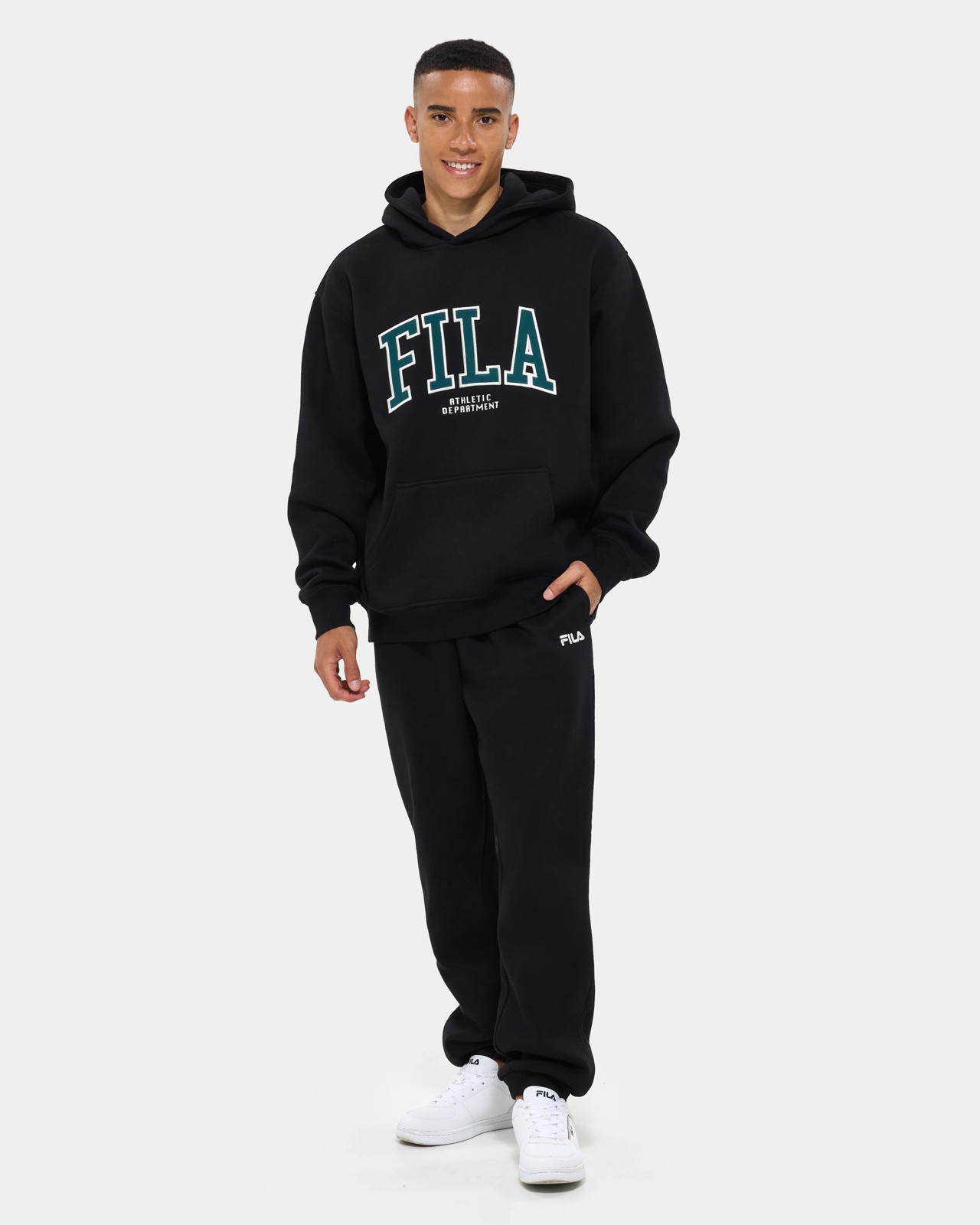 Fila Heavyweight Trackpants - Black 2 of 5