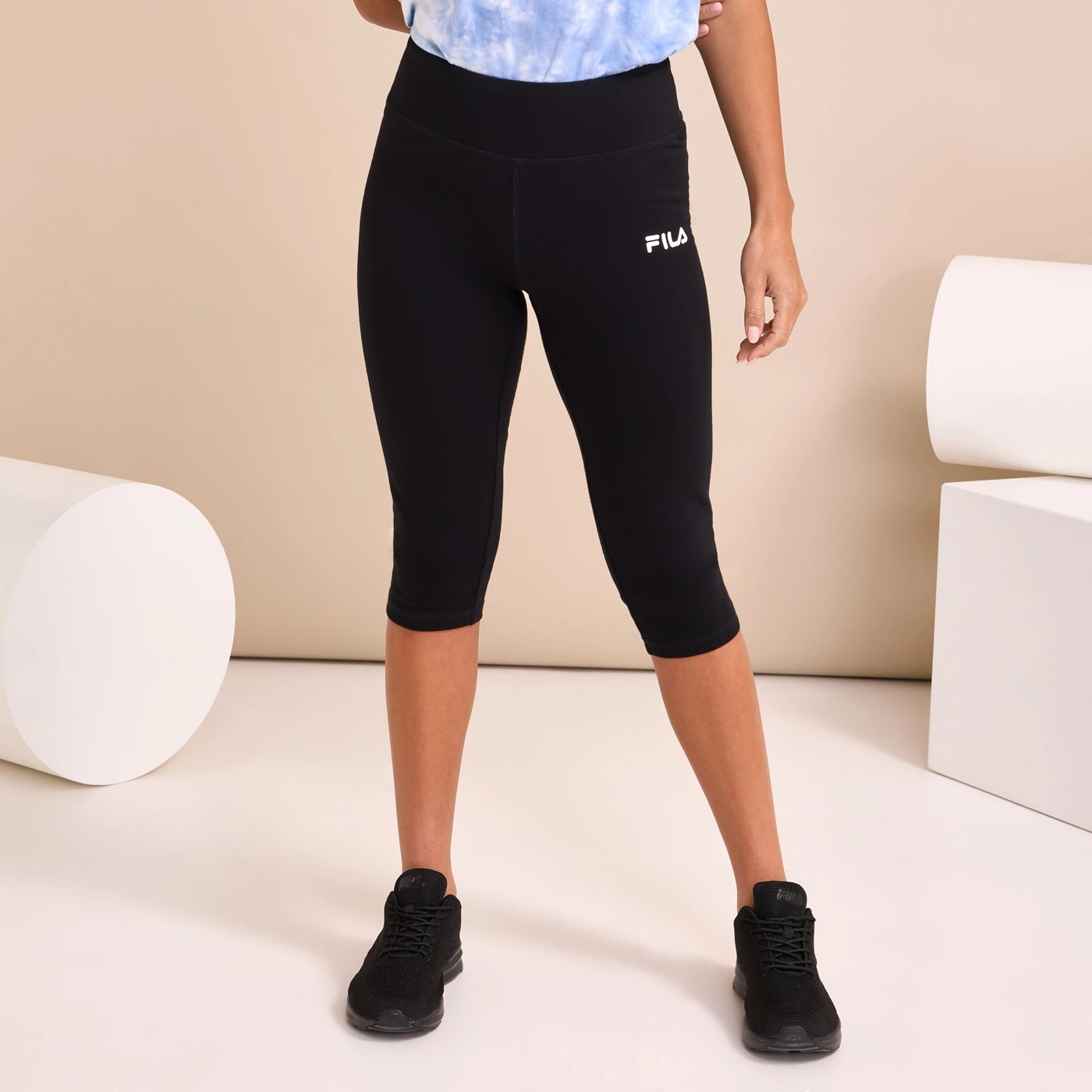 Fila, Pants & Jumpsuits, Fila Sport Reflective Strappy Hem Capri Leggings  Small