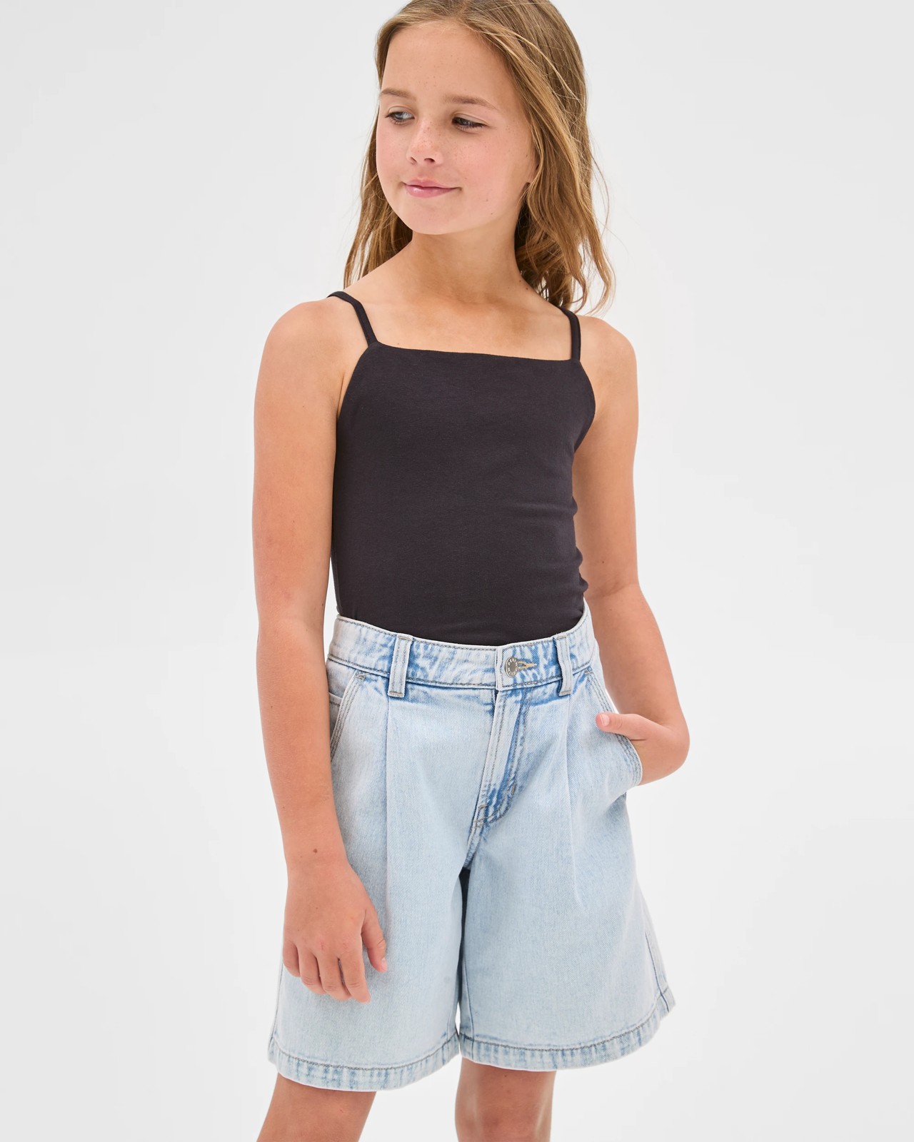 320_71968773_3+320T7196