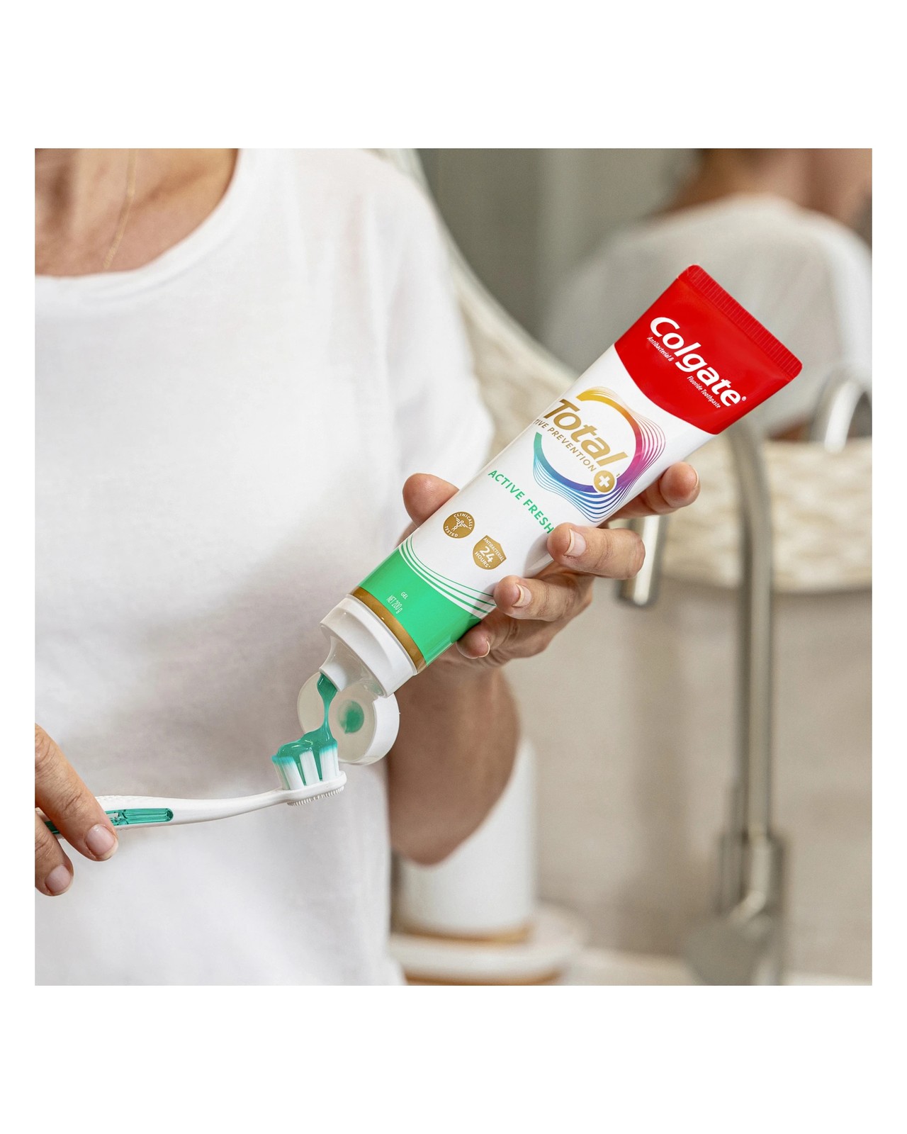 Total Advanced Fresh Antibacterial and Fluoride Toothpaste - Colgate 3 of 6