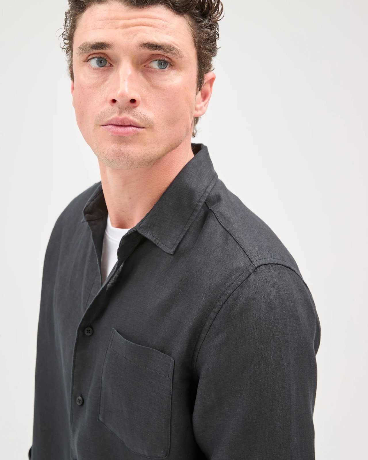 European Linen Long Sleeve Shirt - Black 3 of 6