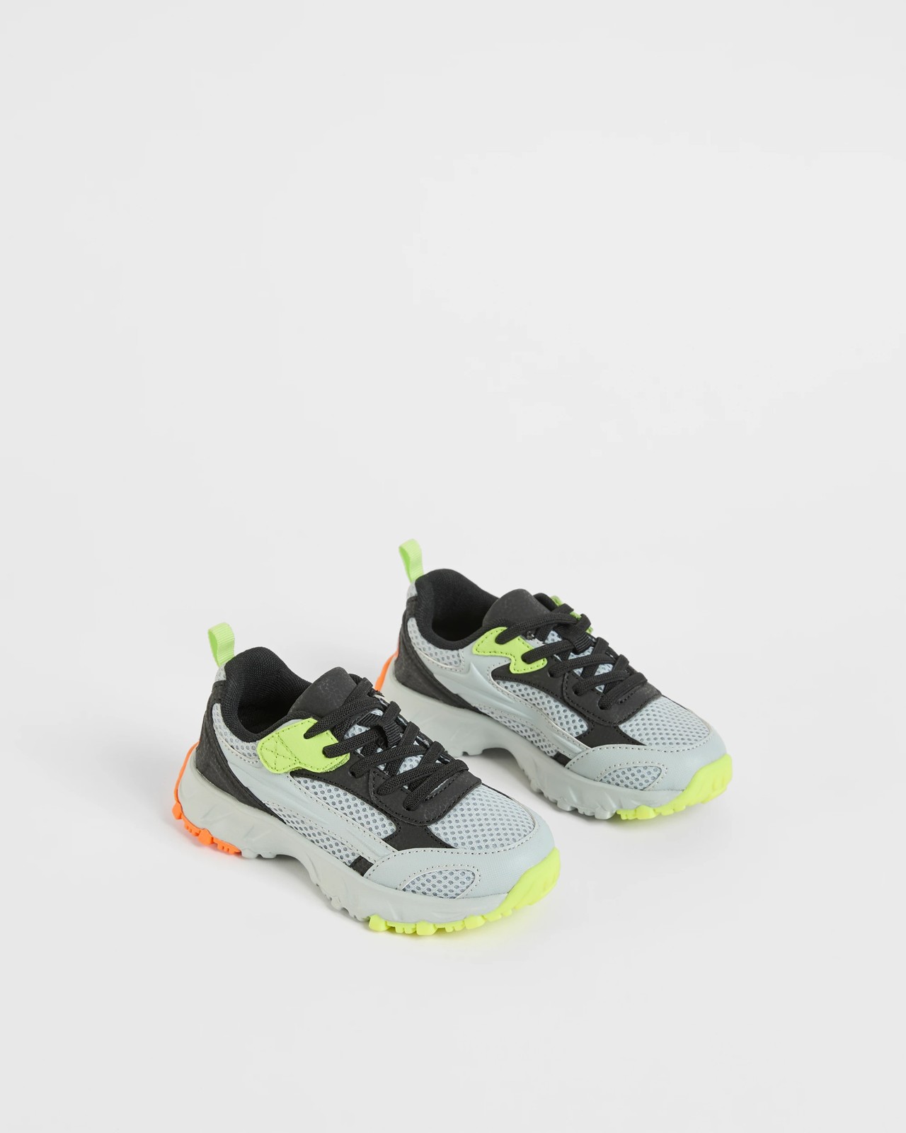 Mesh Runners - Grey 2 of 3