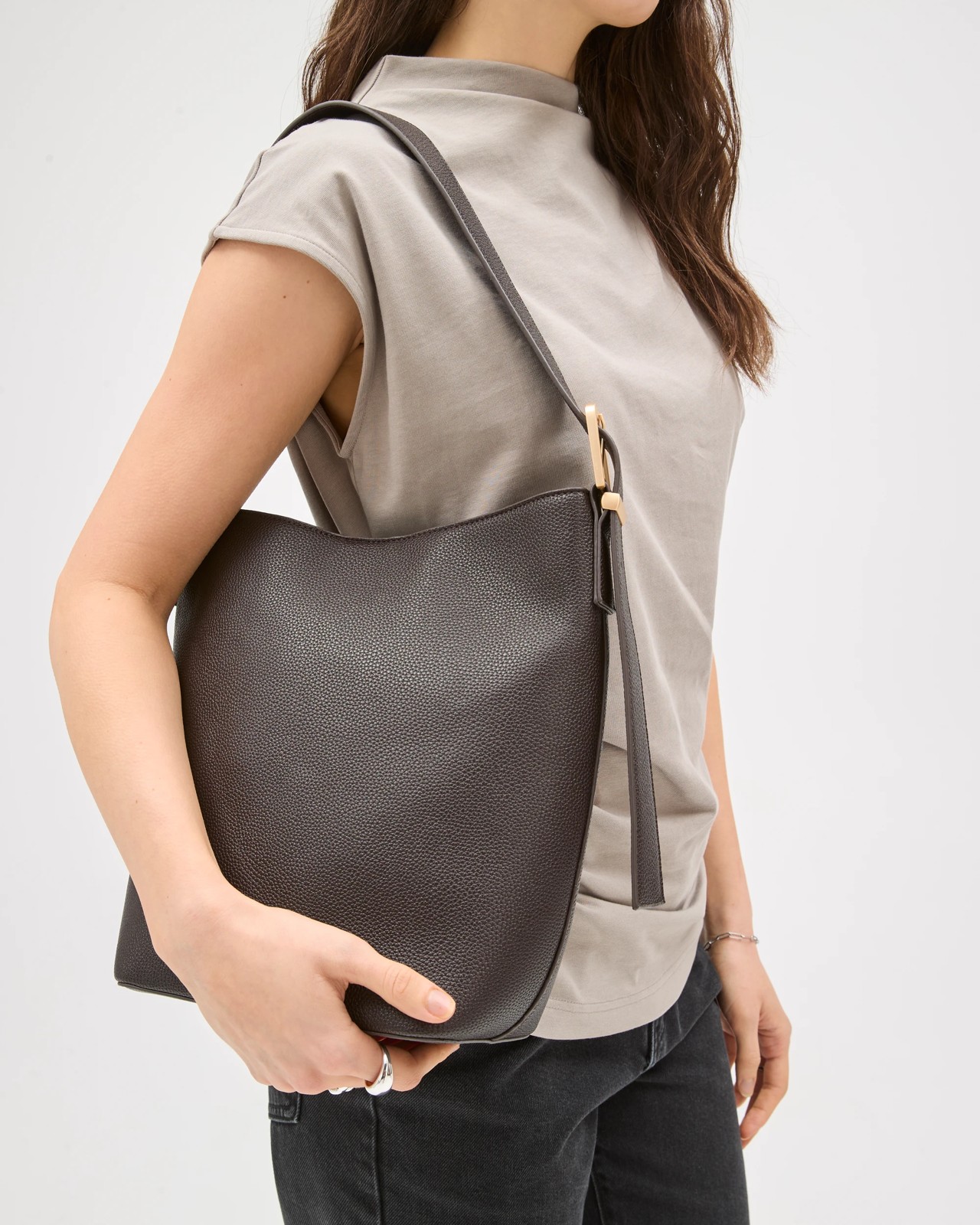 Pebble Seamed Bucket Tote Bag - Chocolate 3 of 3