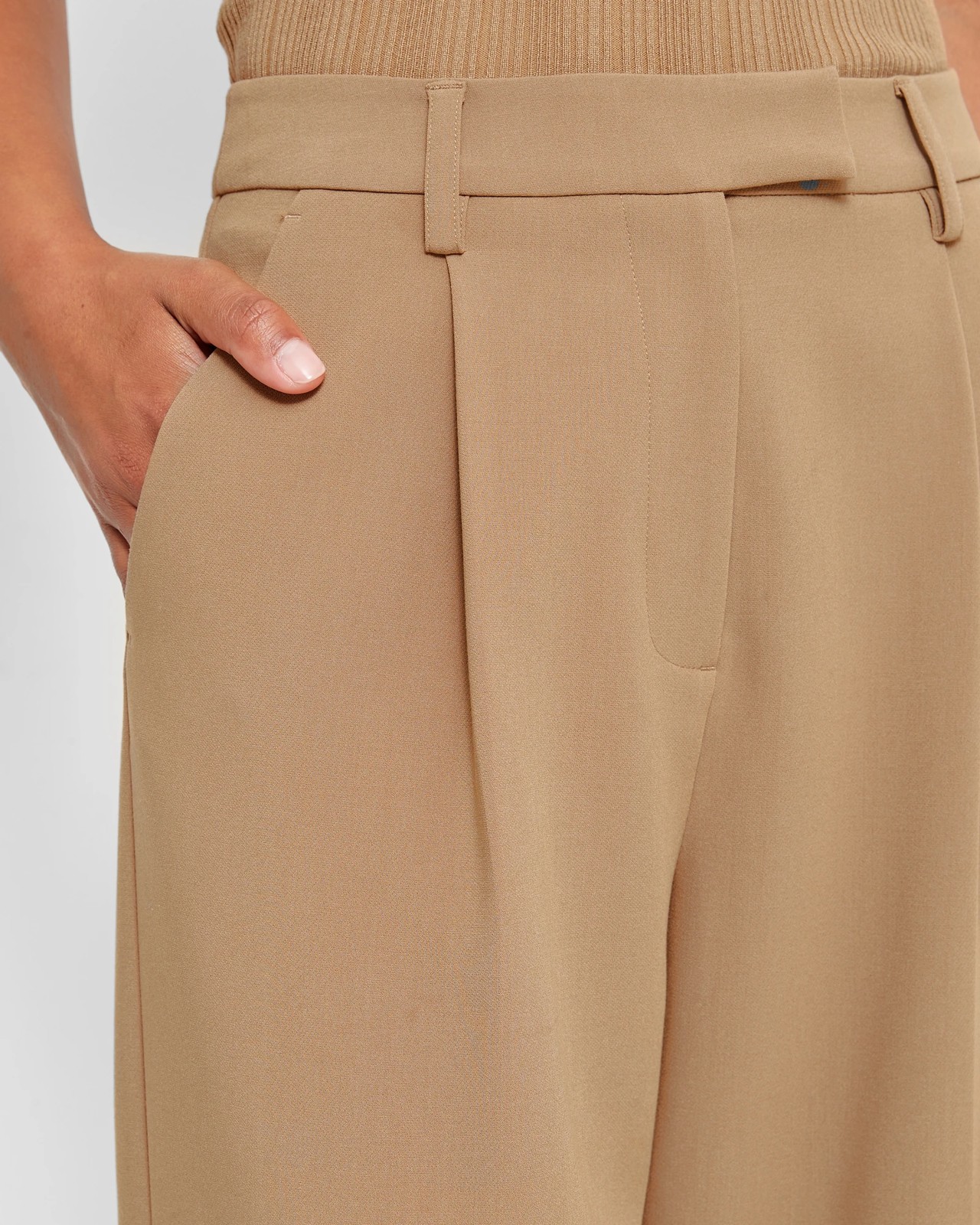 Bershka WIDE-LEG TAILORED ELASTICATED WAISTBAND - Trousers - khaki