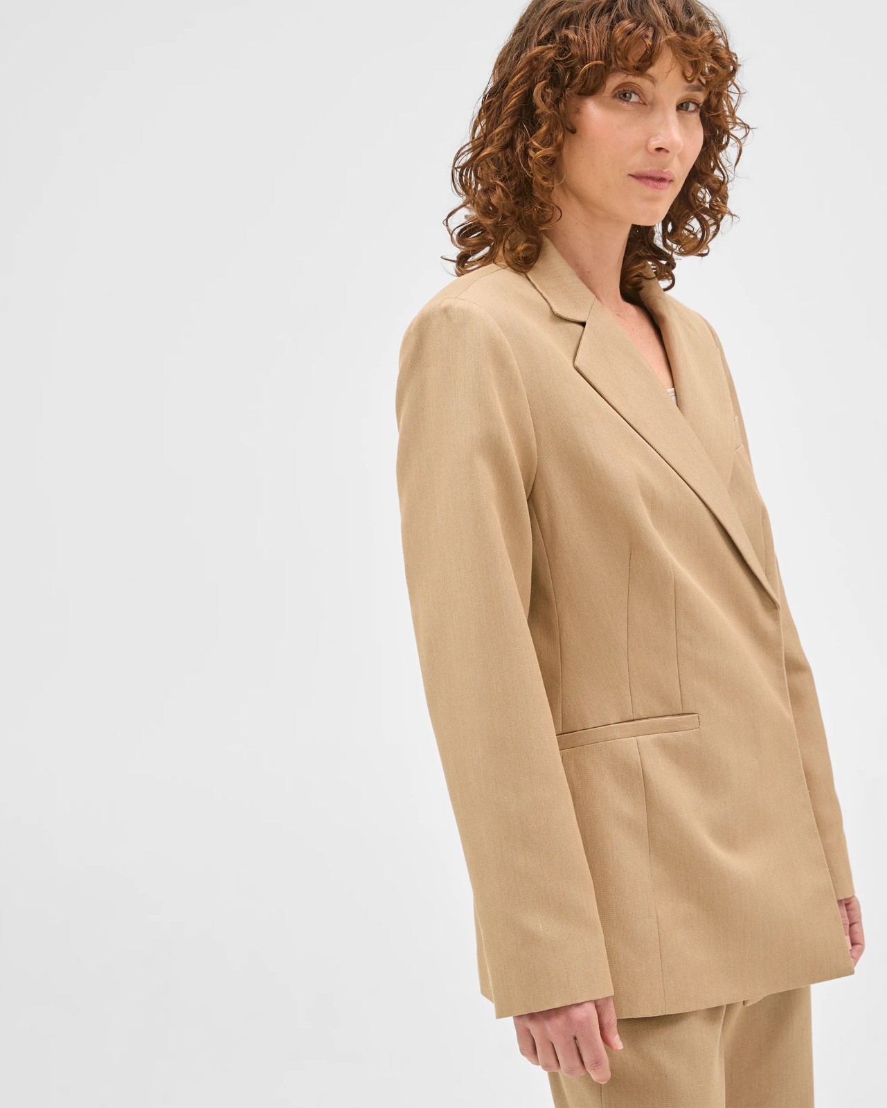 Preview Textured Tailored Cinch Waist Blazer - Biscuit 3 of 5