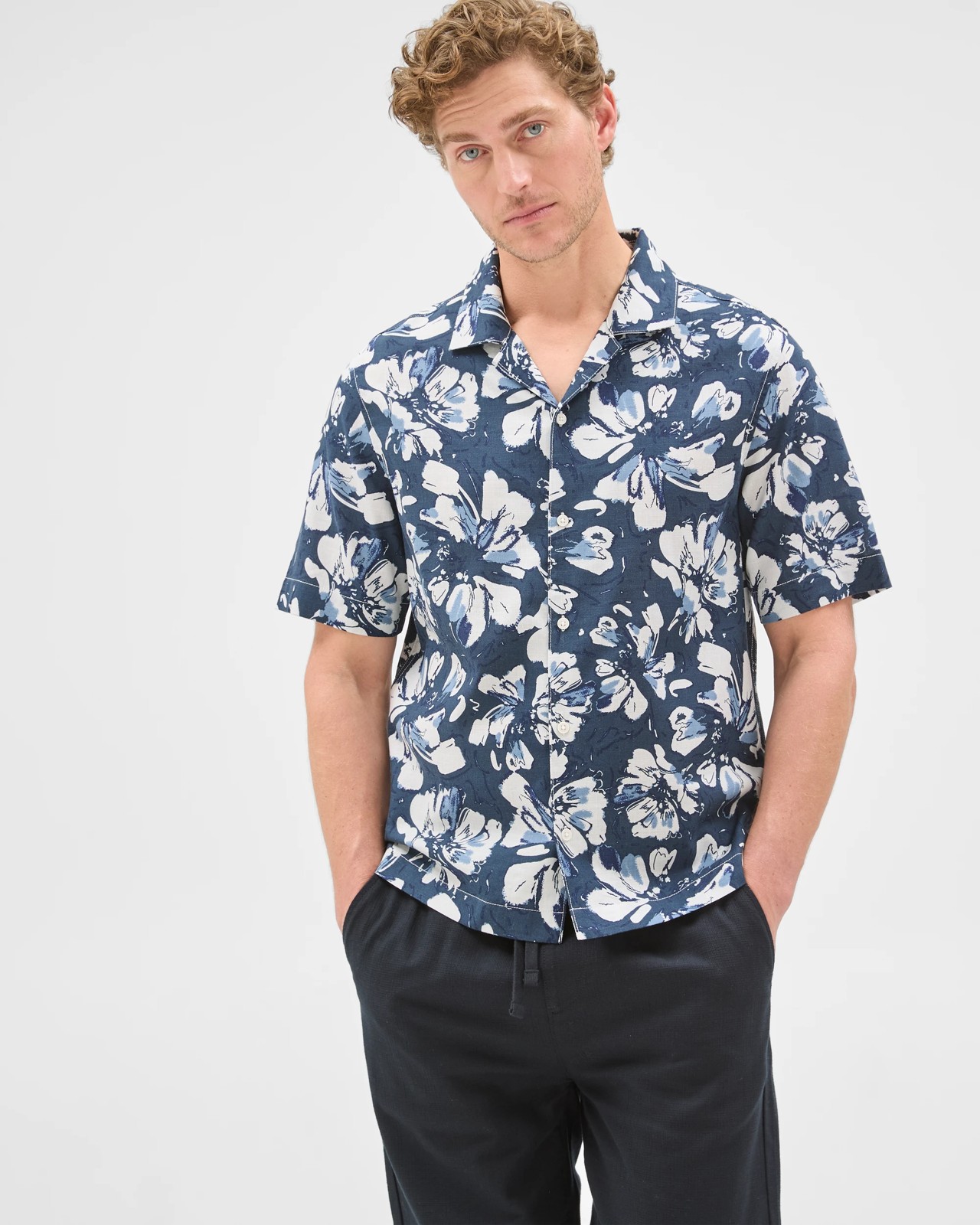 Preview Resort Short Sleeve Floral Shirt - Navy 4 of 6