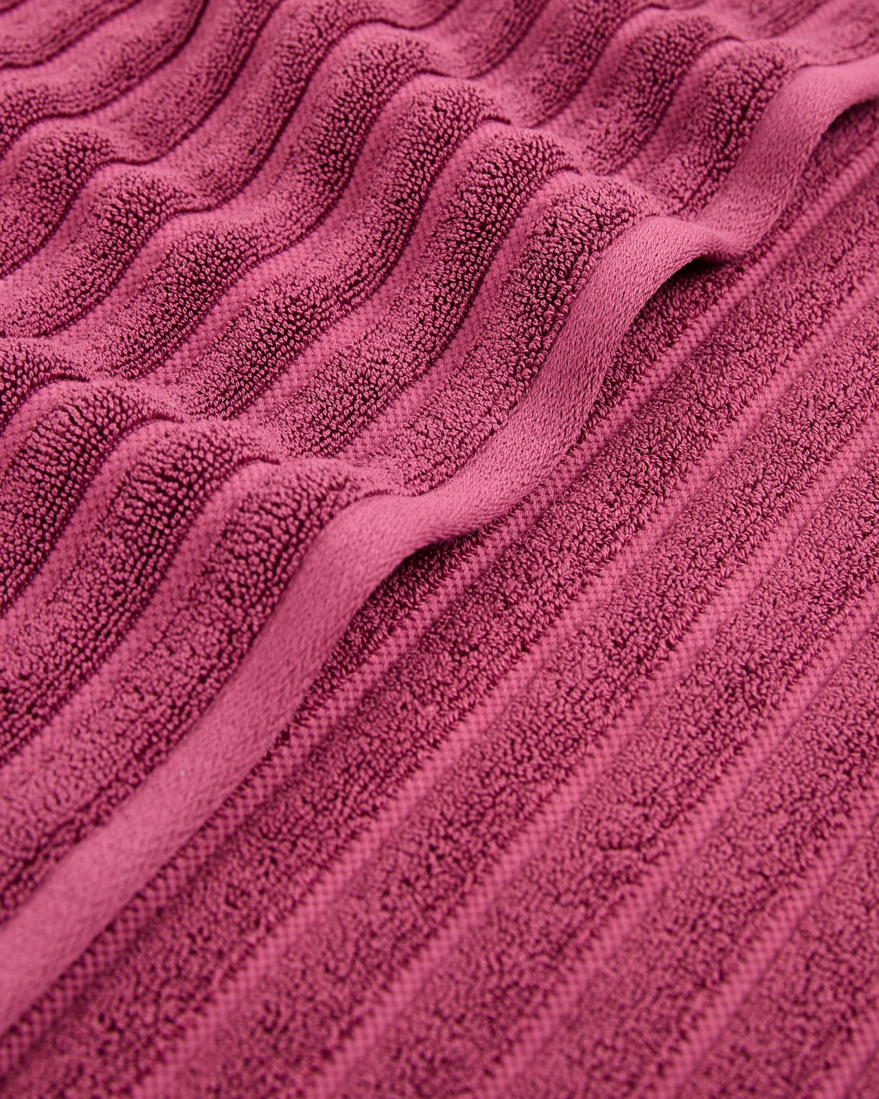 590_72081198_2+590T7208