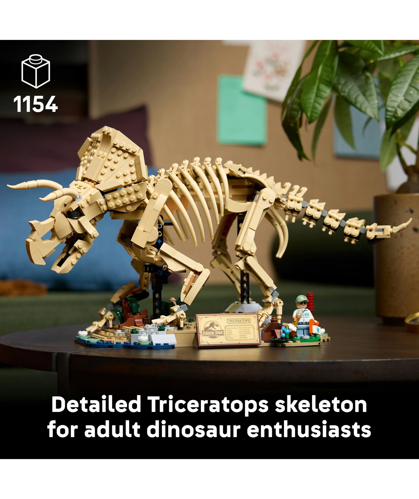 LEGO® Jurassic World Dinosaur Fossils: Triceratops 77985 2 of 5