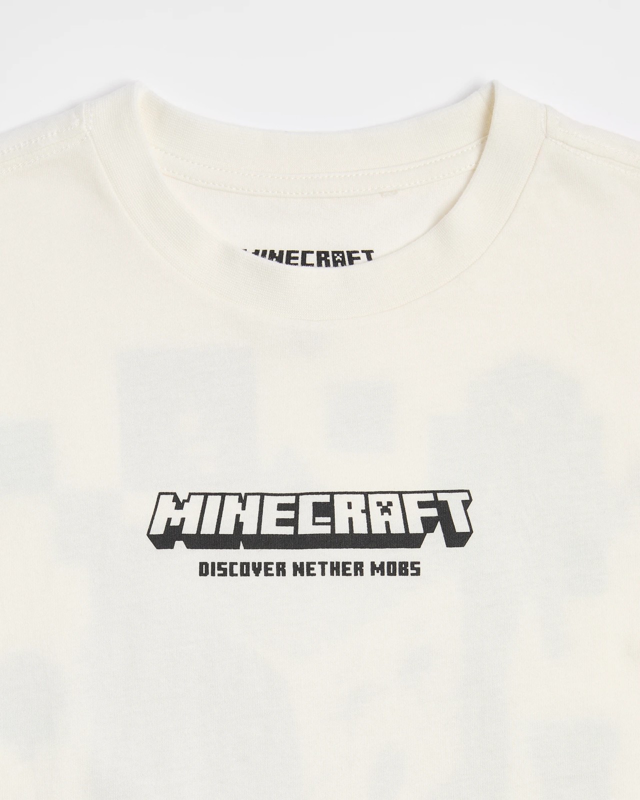 375_69995897_5+375T6999