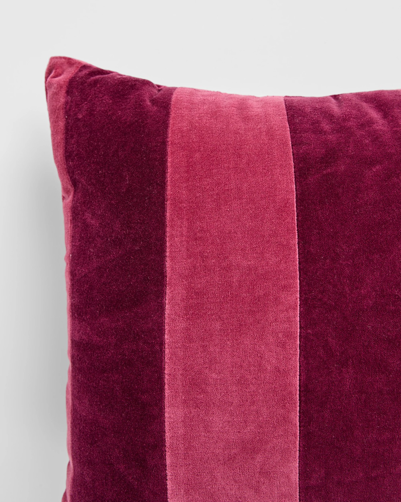 590_72163870_2+590T7216