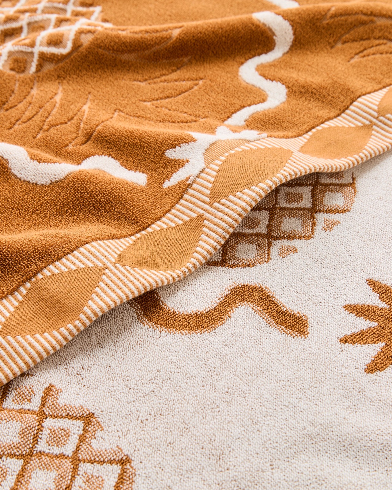 590_71573731_2+590T7157