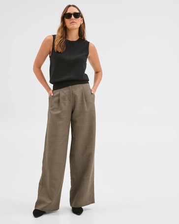 Preview Merino Sleeveless Vest