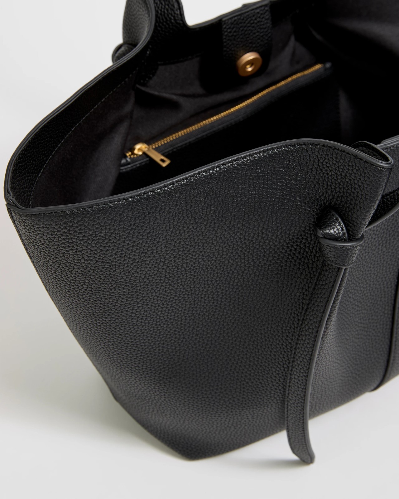 160_72194935_2+160T7219