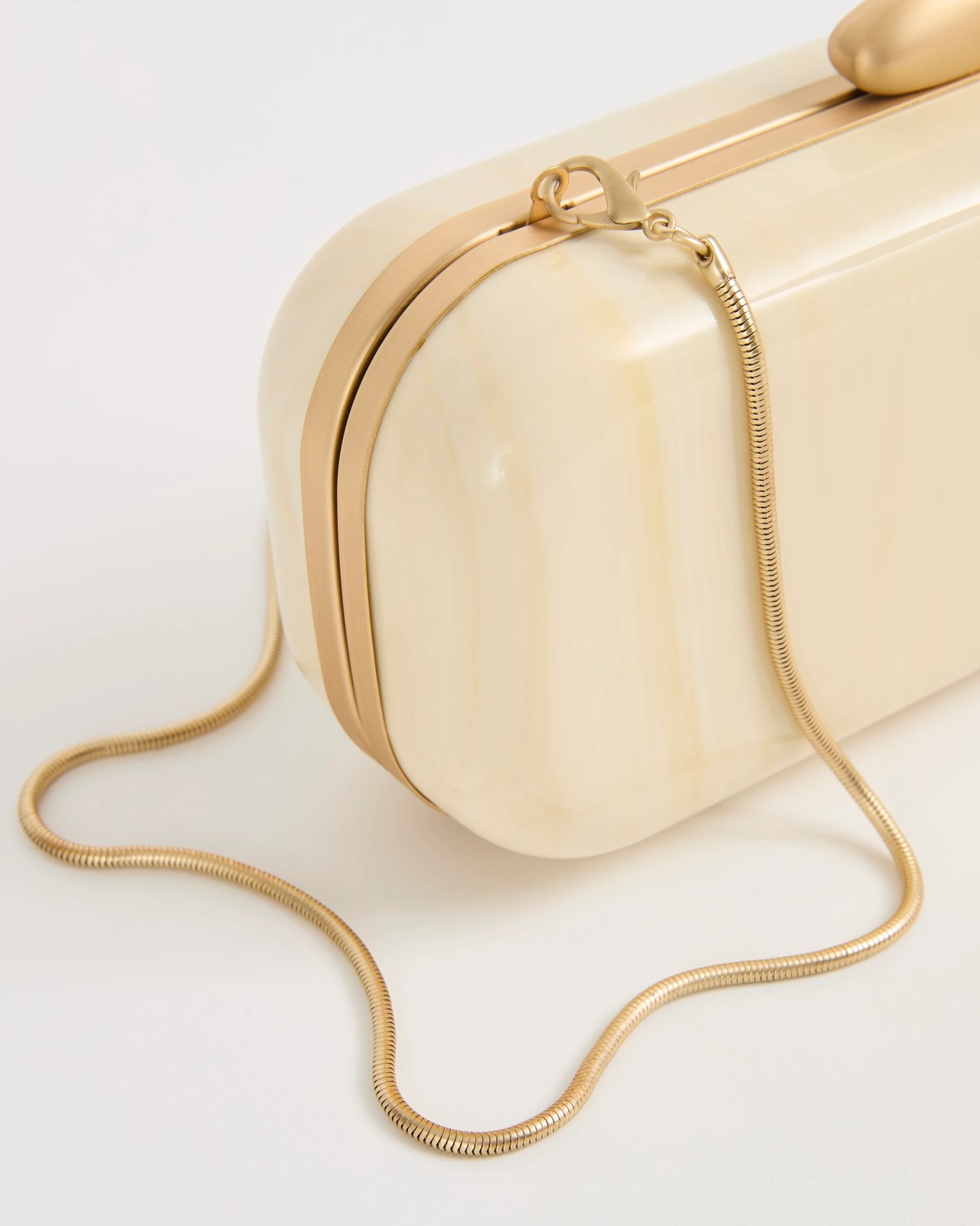 Round Hard Clutch Bag 2 of 3