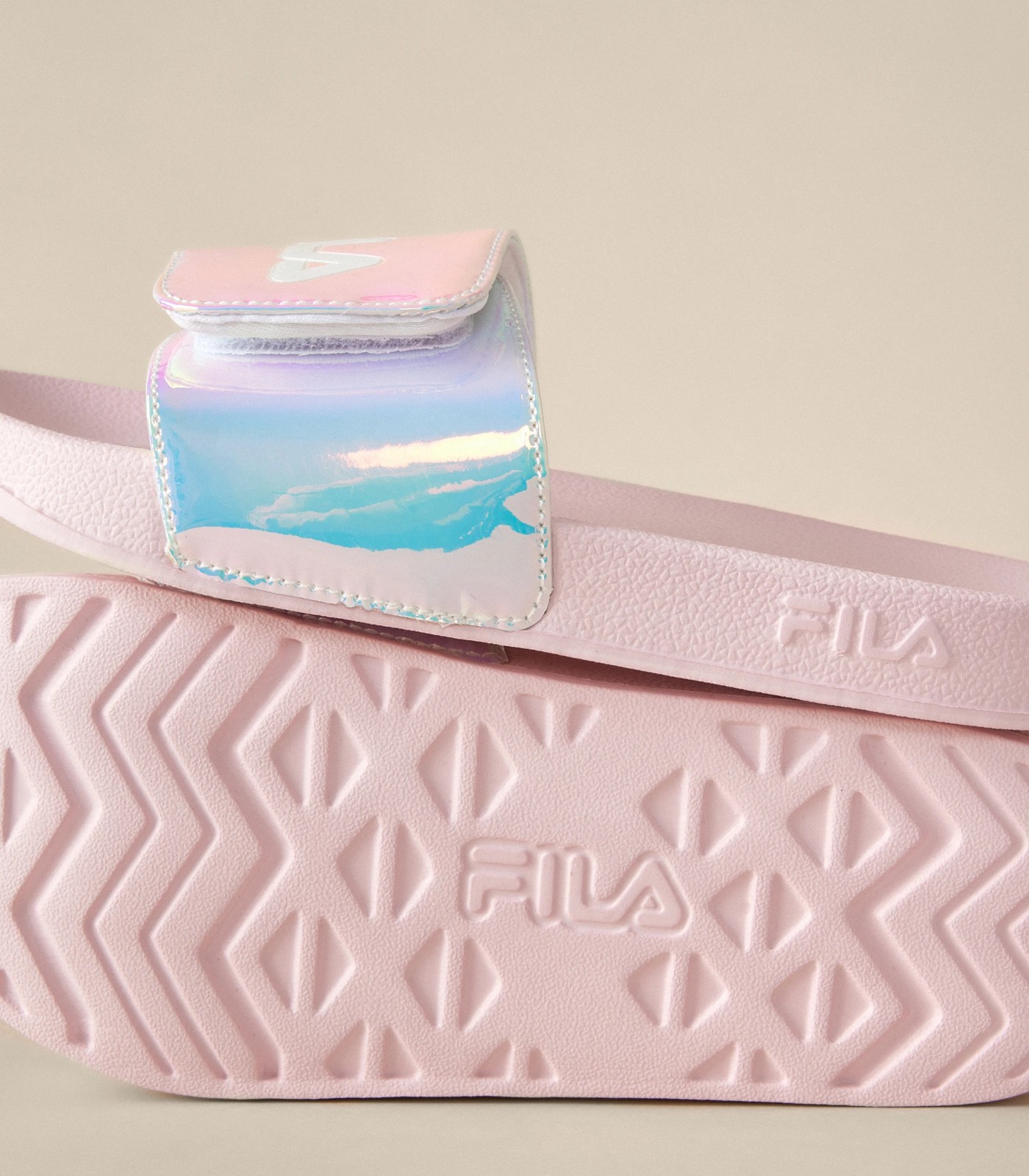 Fila pink outlet holographic