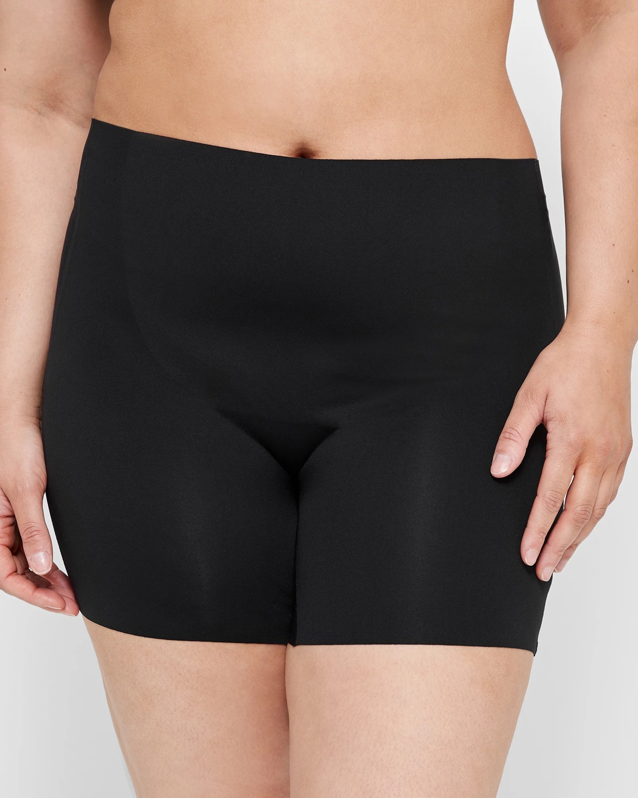 Women's Black Mid-Waist Mid-Thigh Shapewear Shorts, Be