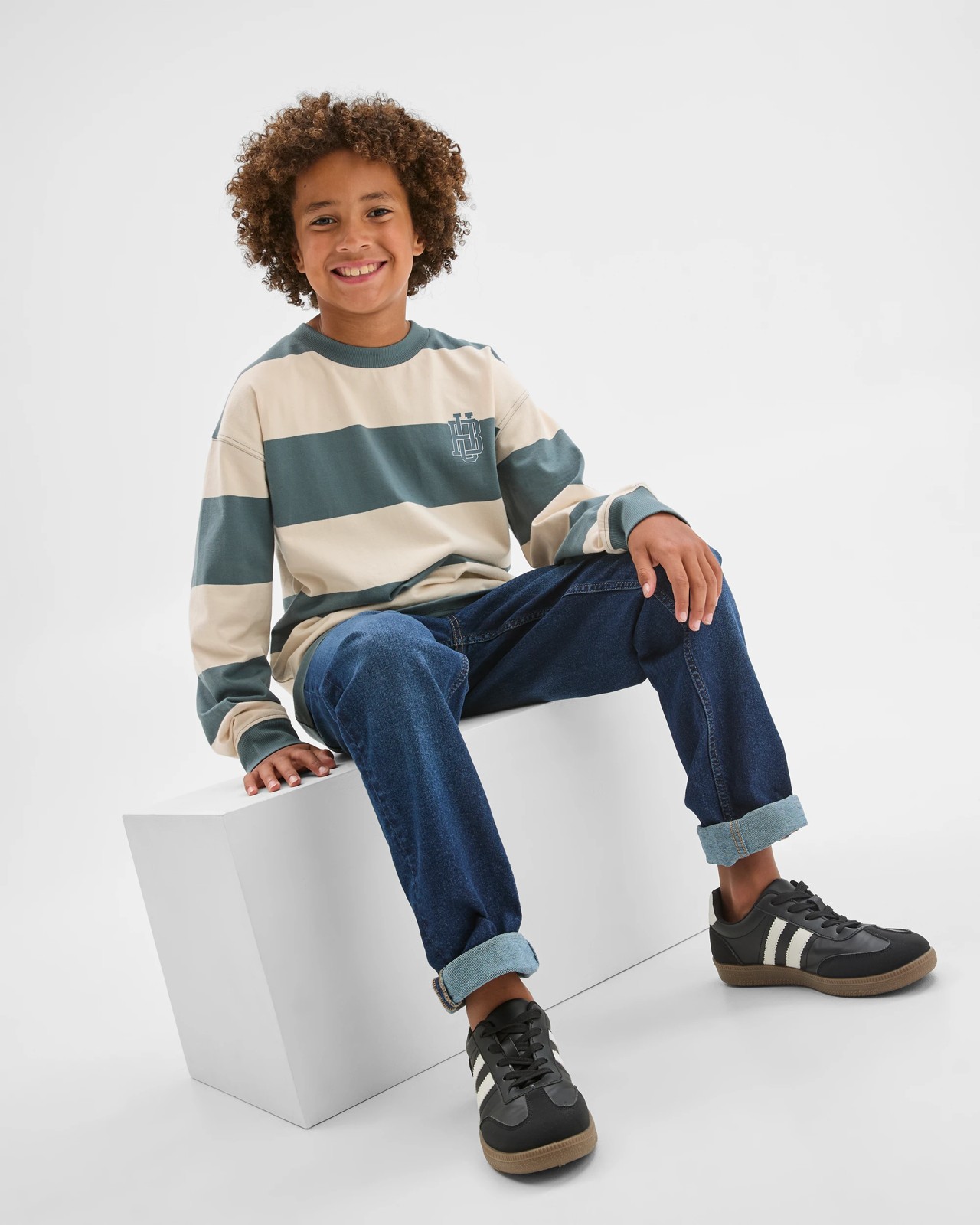 Elastic Waistband Straight Fit Denim Jeans - Dark Wash 2 of 6